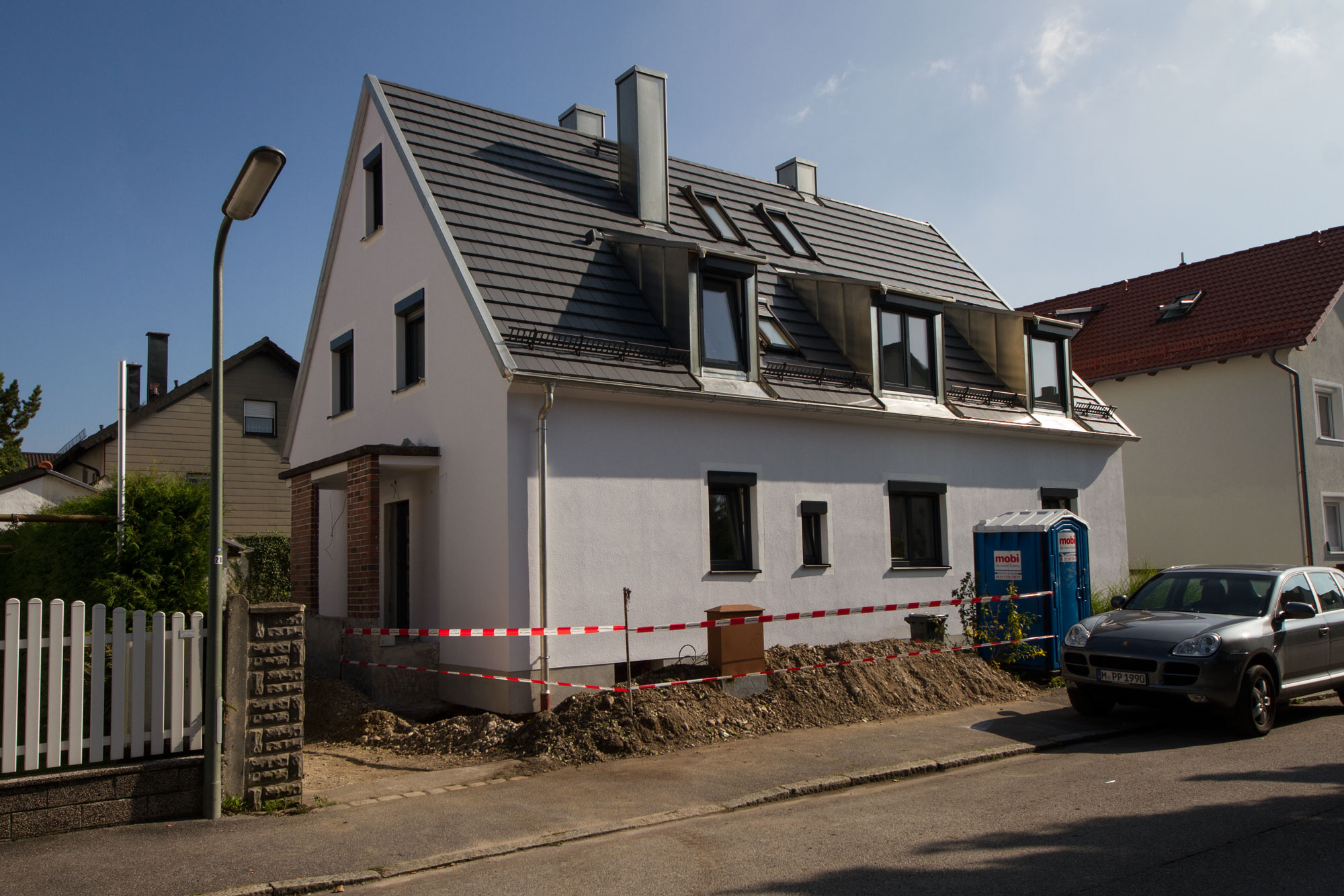 Zweifamilienhaus in München während Umbau und Sanierung